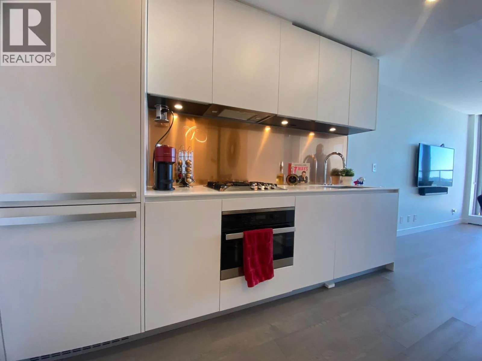 Apartment for rent: 4609 1480 Howe St, Vancouver, British Columbia V6Z 1C4