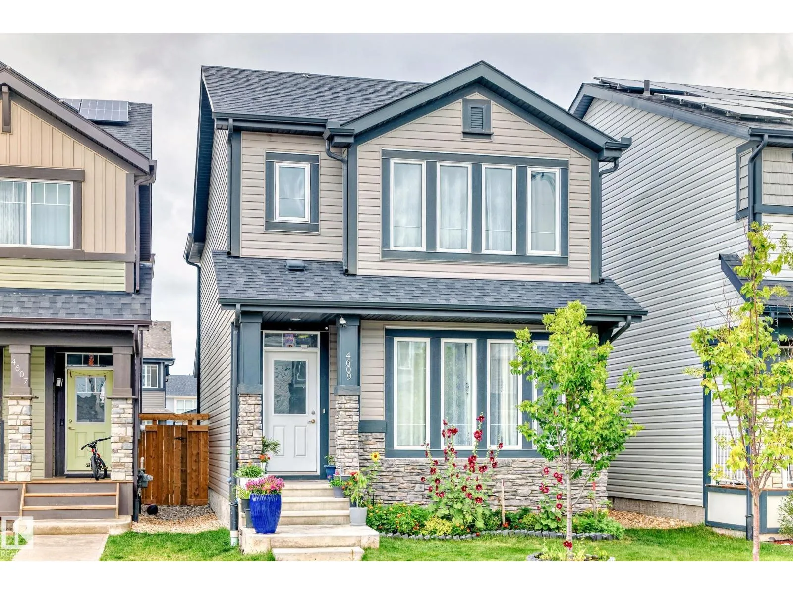 House for rent: 4609 Alwood Wy Sw, Edmonton, Alberta T6W 1A8