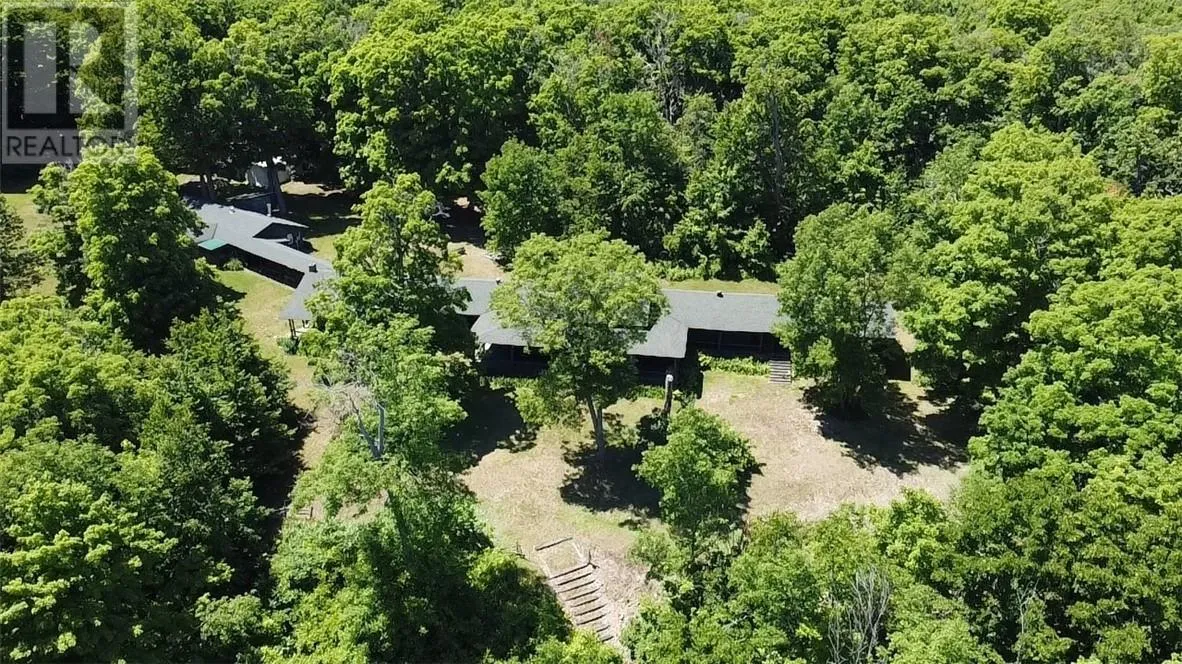 462 Maple Point Rd, Kagawong, Ontario P0P 1J0