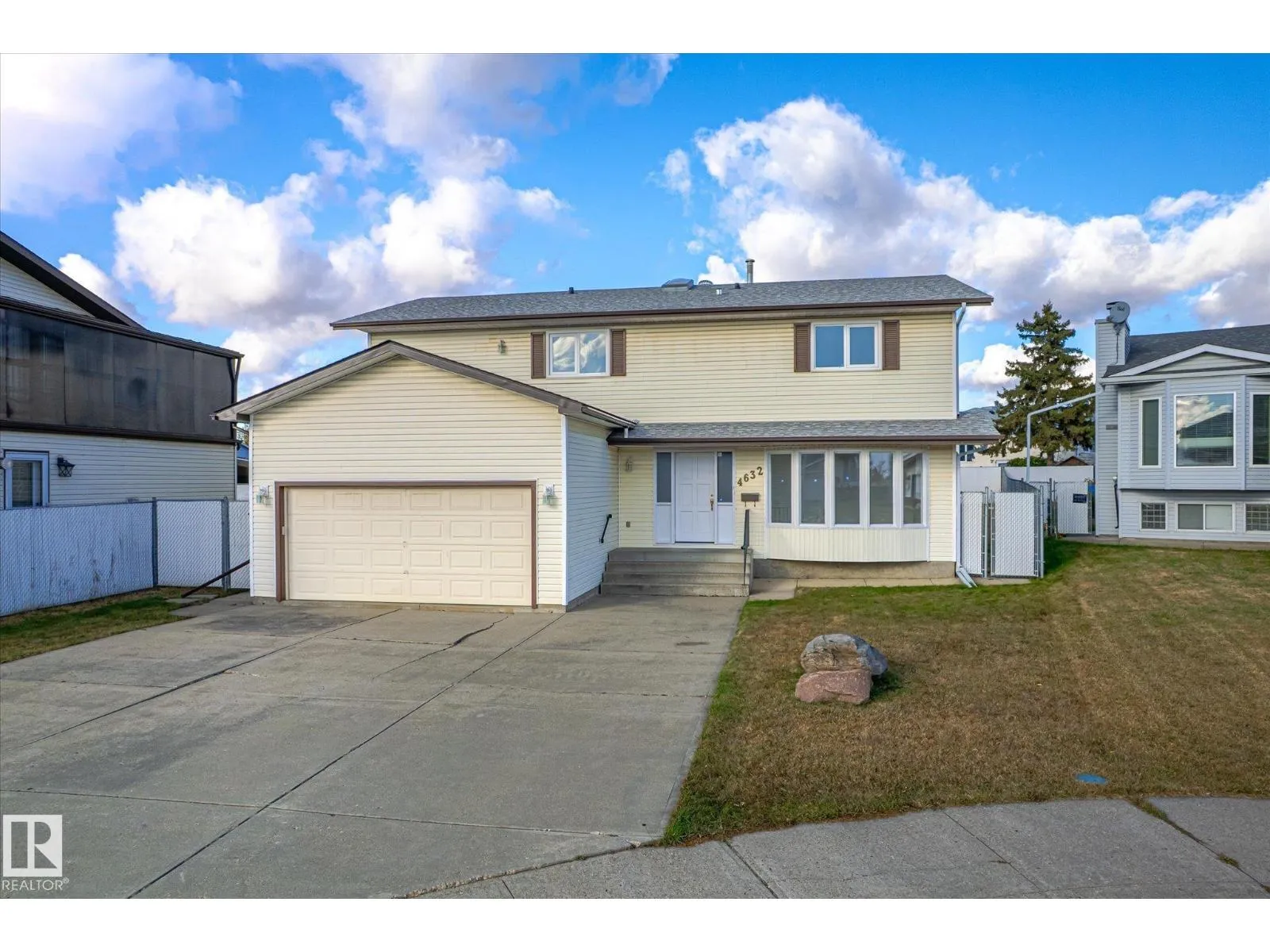 House for rent: 4632 126 Avenue Nw, Edmonton, Alberta T5A 4K9