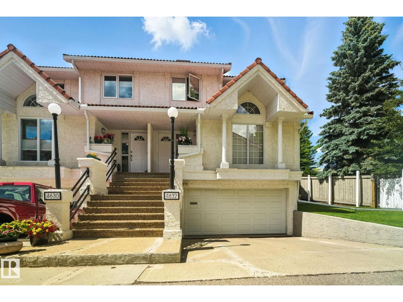 Row / Townhouse for rent: 4632 151 St Nw, Edmonton, Alberta T6H 5N8