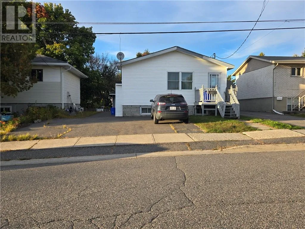 House for rent: 464 Mckim, Sudbury, Ontario P3C 2L6