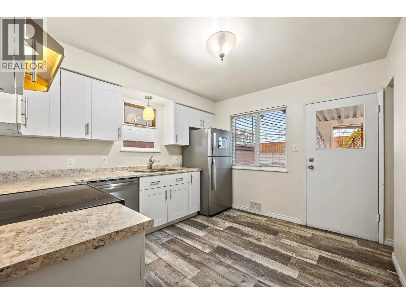 House for rent: 4644 Union Street, Burnaby, British Columbia V5C 2Y3