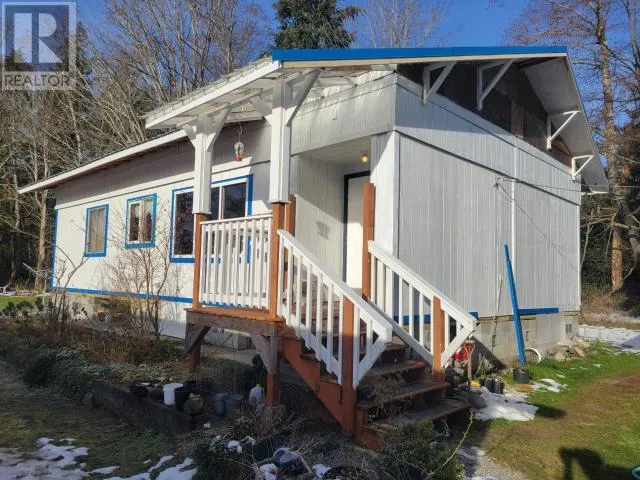 House for rent: 4649 Cedar Street, Texada Island, British Columbia V0N 1W0