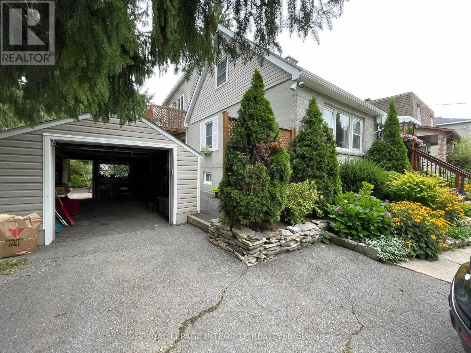 House for rent: 465 Guy Street, Ottawa, Ontario K1K 1C1