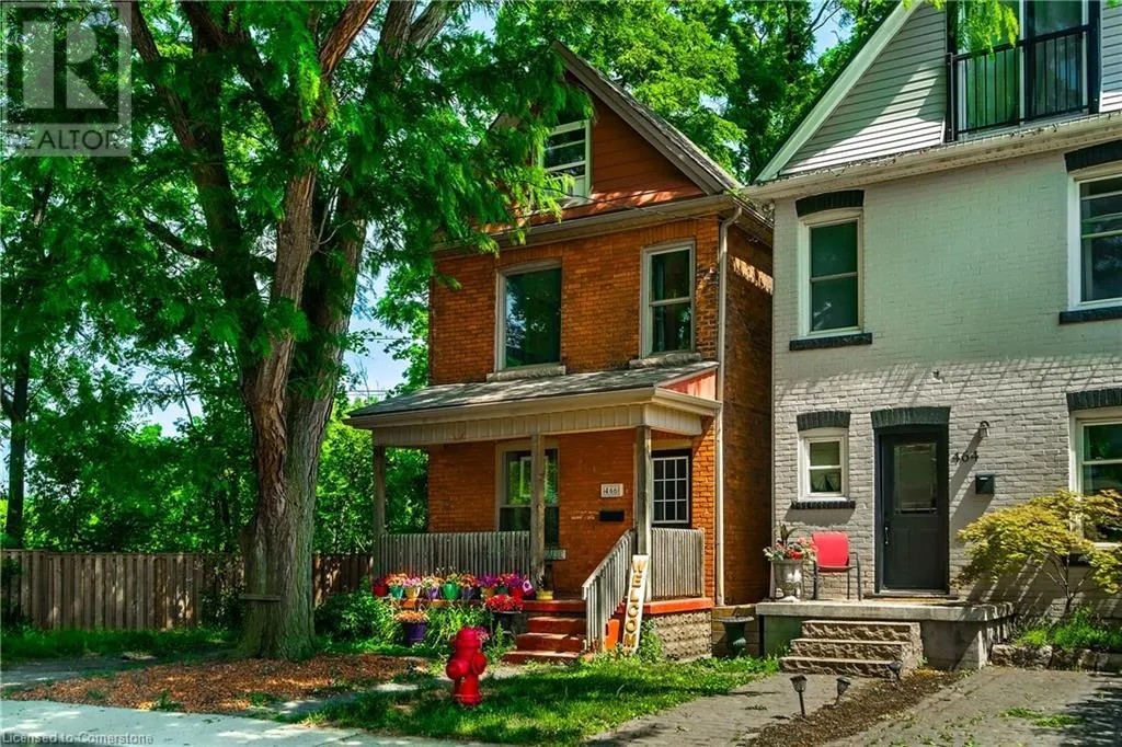 House for rent: 466 Charlton Avenue W, Hamilton, Ontario L8P 2E8