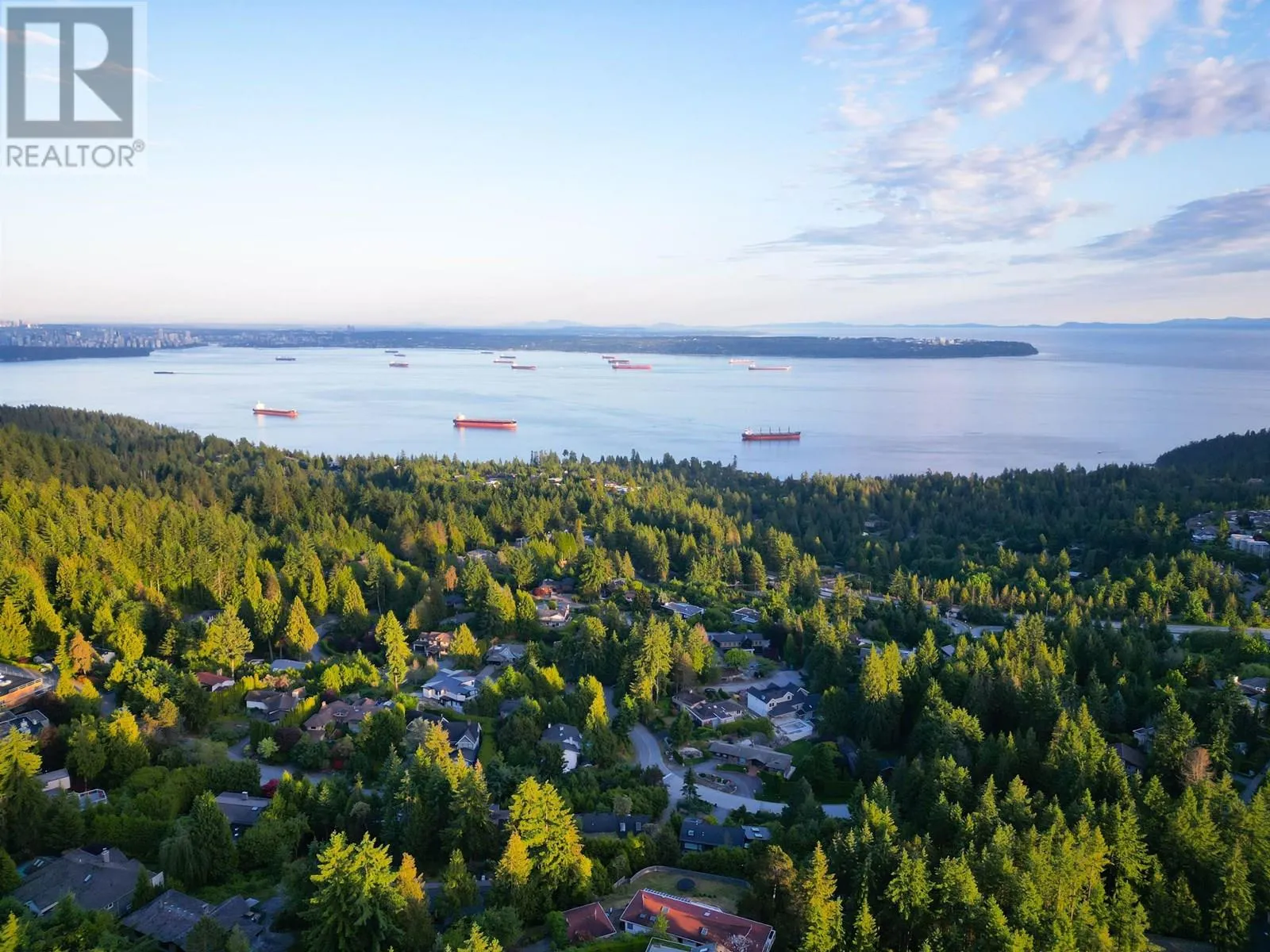 House for rent: 4663 Woodridge Place, West Vancouver, British Columbia V7S 2X1