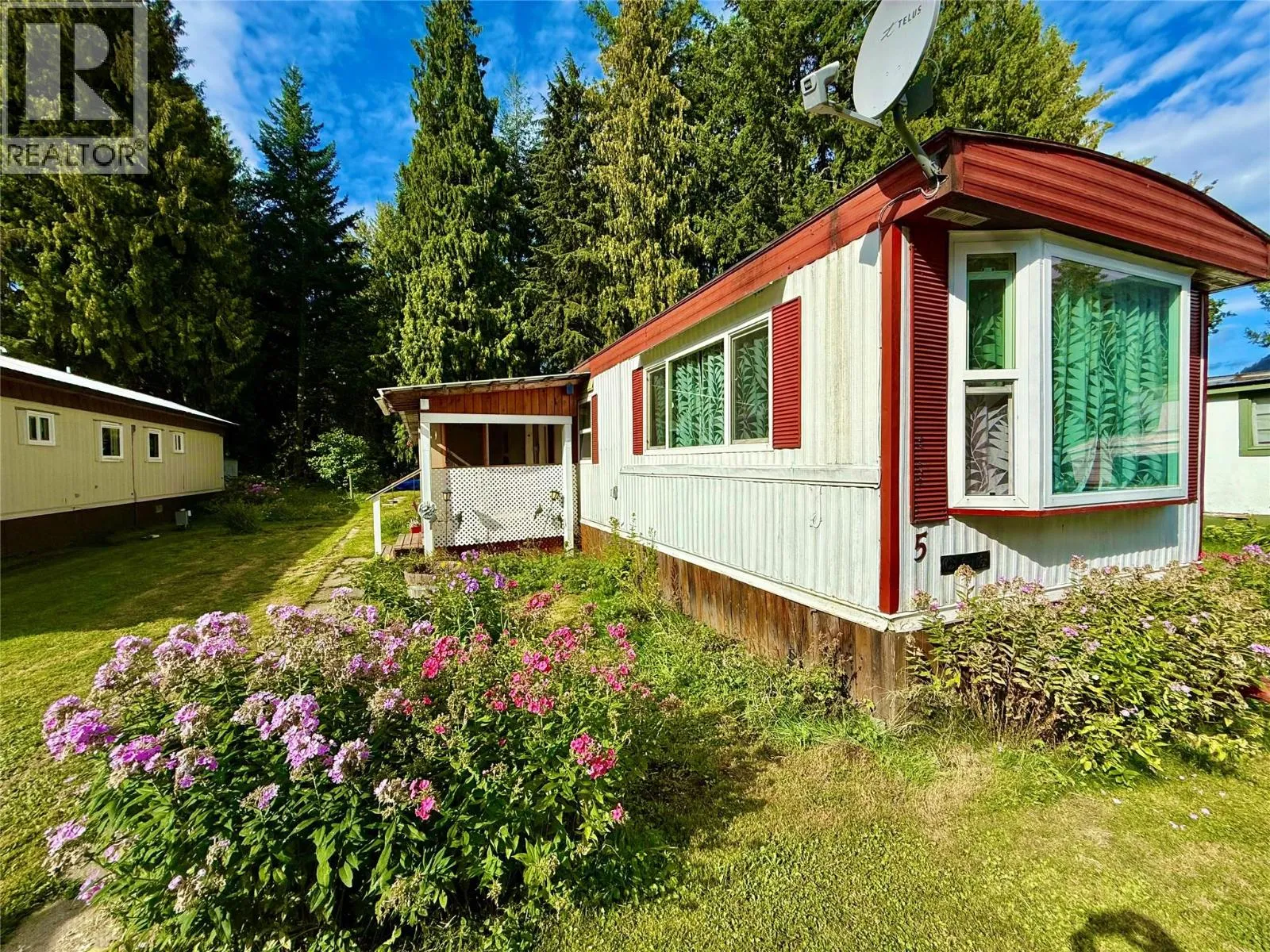 Manufactured Home for rent: 469 Main Street Unit# 5, Sicamous, British Columbia V0E 2V1