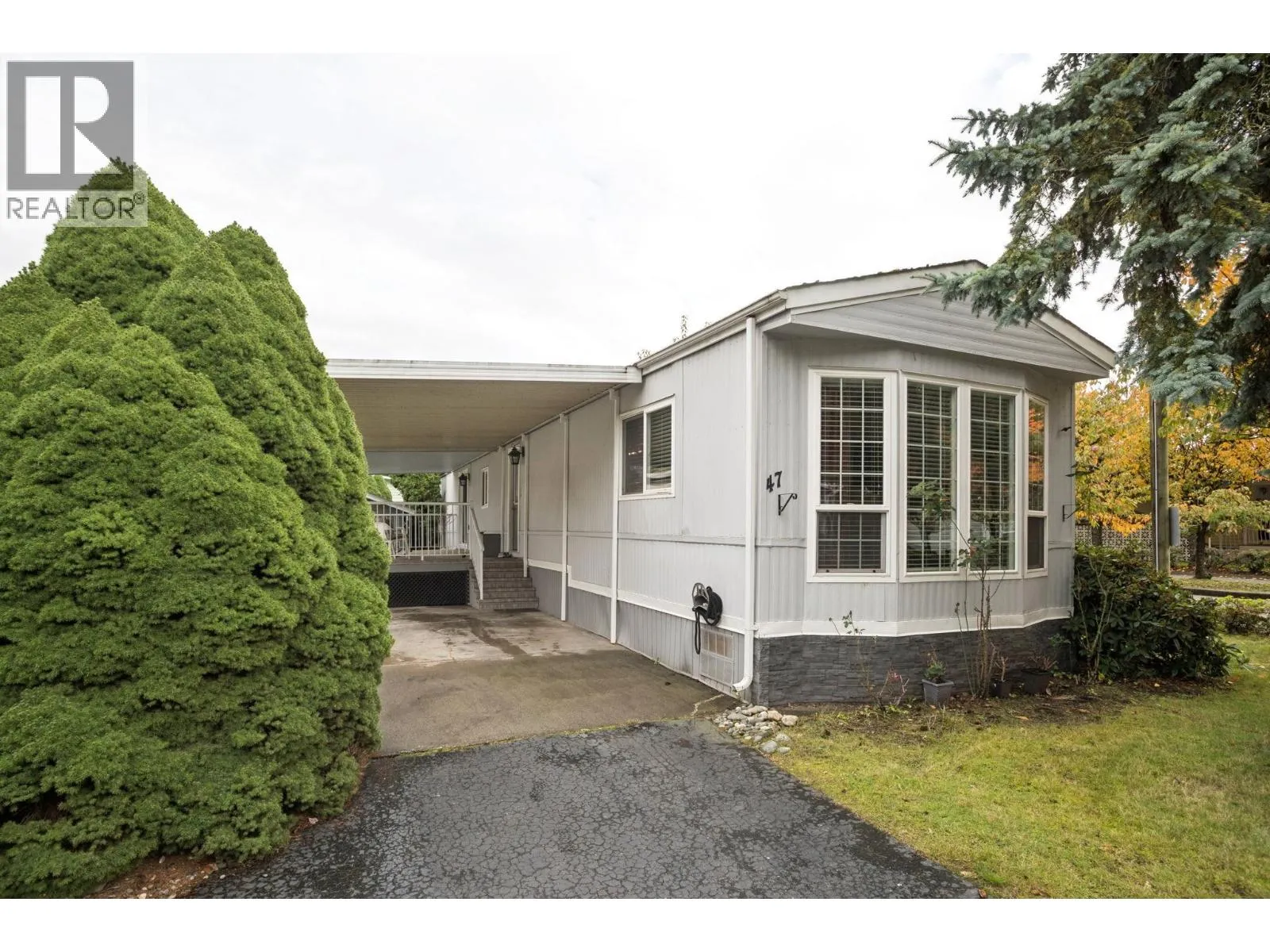 47 145 King Edward Street, Coquitlam, British Columbia V3K 6L4
