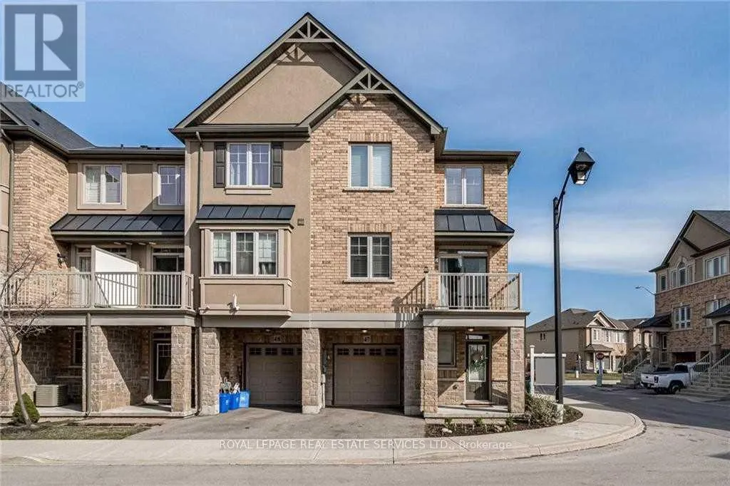 Row / Townhouse for rent: 47 - 201 Westbank Trail, Hamilton, Ontario L8J 0H4