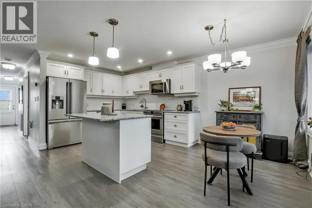 Row / Townhouse for rent: 47 Bishop Reding Trail, Hamilton, Ontario L9B 2L7