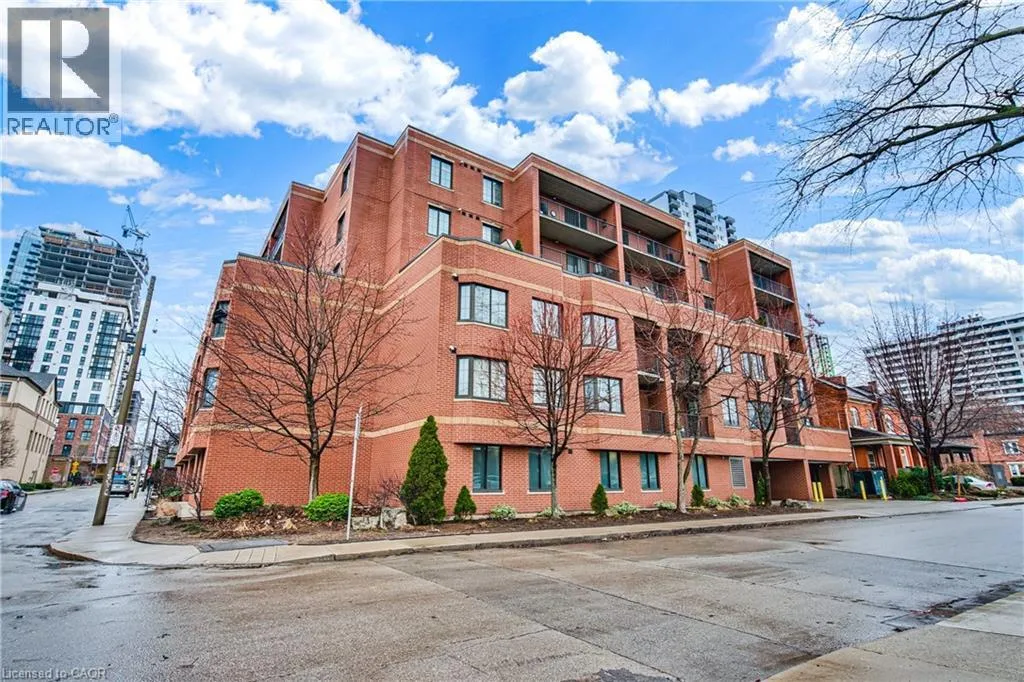 Apartment for rent: 47 Caroline Street N Unit# 401, Hamilton, Ontario L8R 2R6