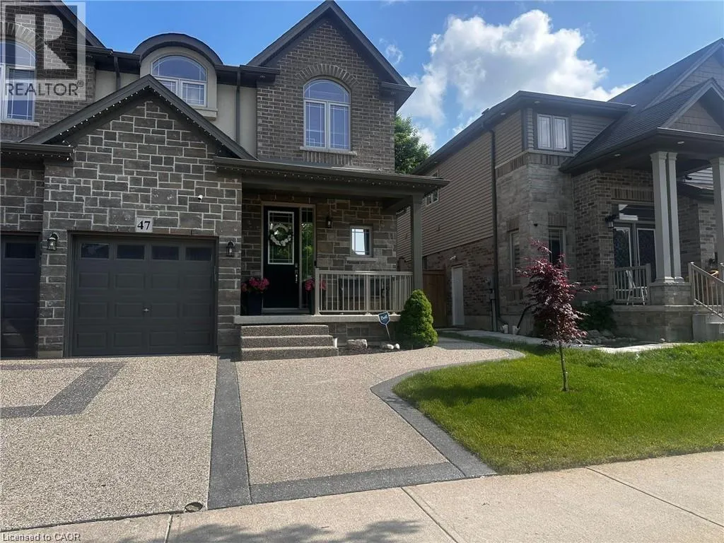 House for rent: 47 Elmbank Trail, Kitchener, Ontario N2R 0G9