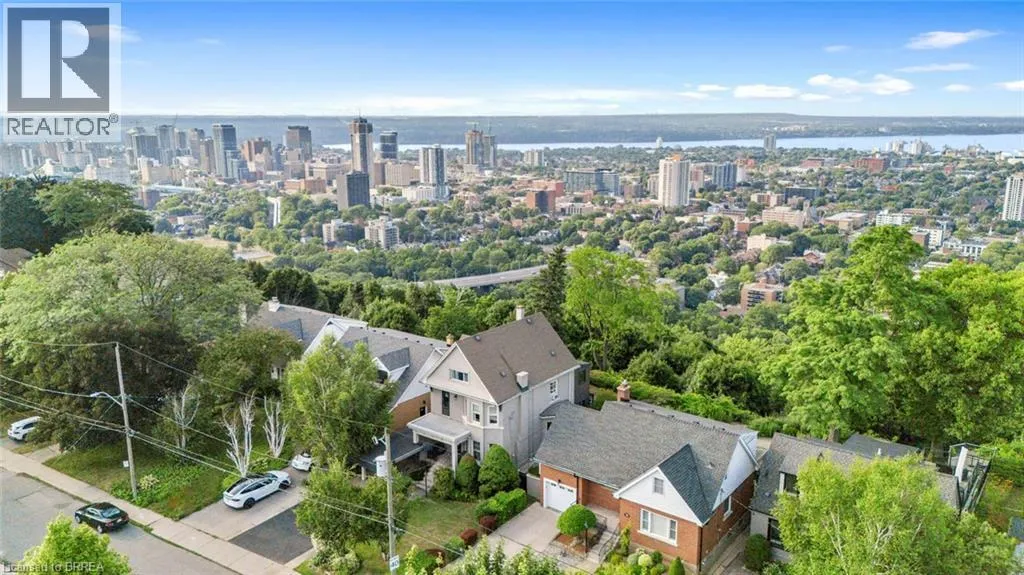 House for rent: 47 Mountain Park Avenue, Hamilton, Ontario L9A 1A1