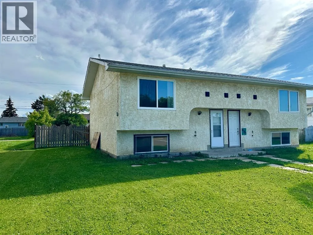 Duplex for rent: 4701 46 Avenue, Mayerthorpe, Alberta T0E 1N0