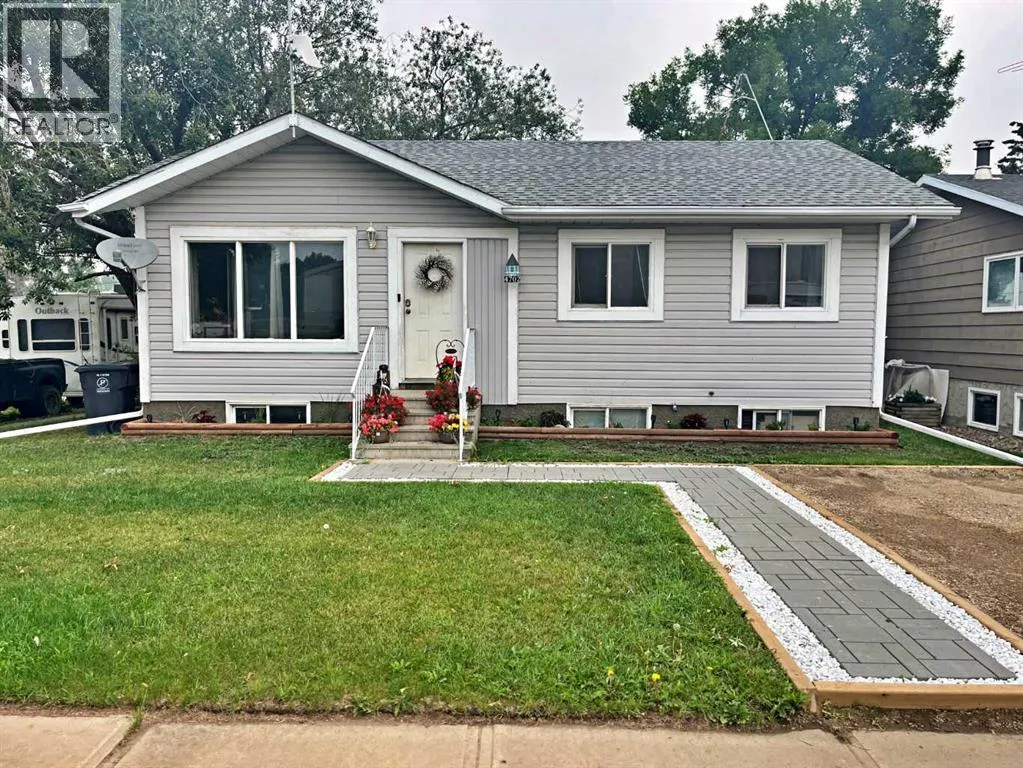 House for rent: 4702 50 Avenue, Dewberry, Alberta T0B 1G0