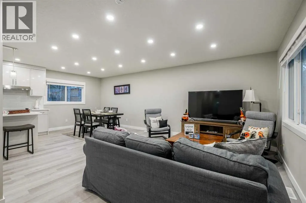 471 Northmount Drive Nw, Calgary, Alberta T2K 3J1