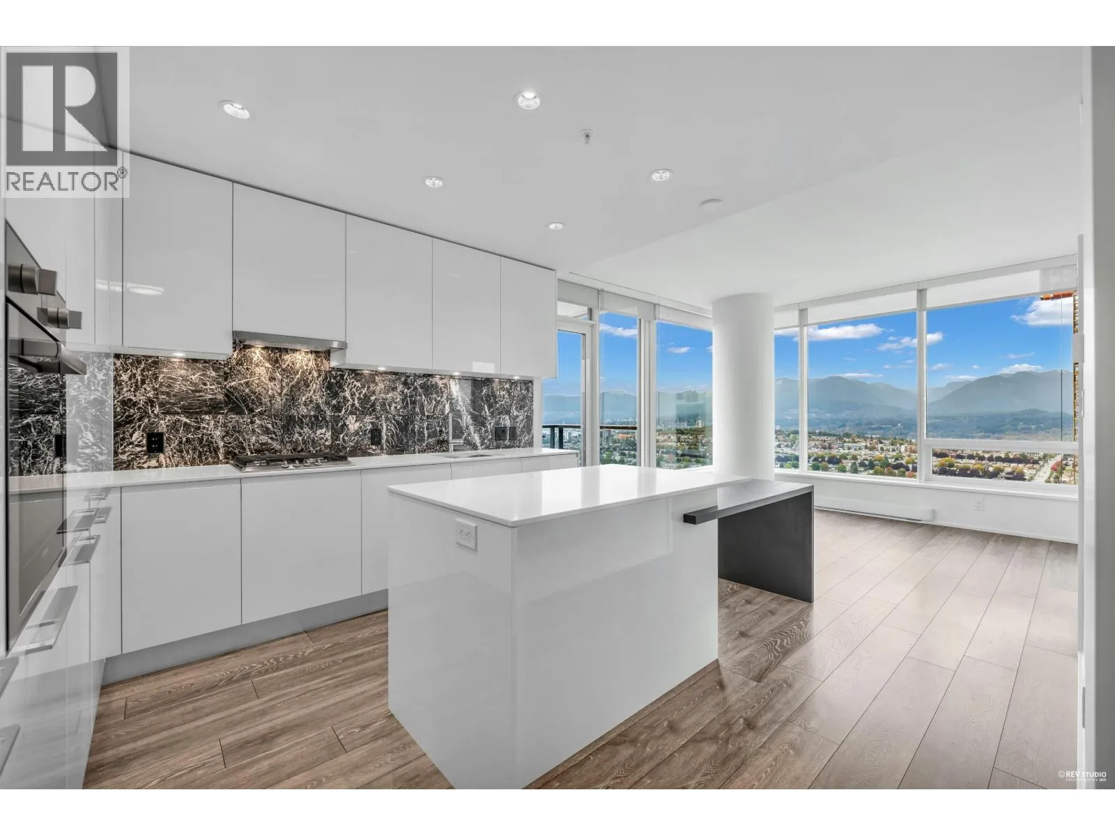 Apartment for rent: 4711 4510 Halifax Way, Burnaby, British Columbia V5C 0K4