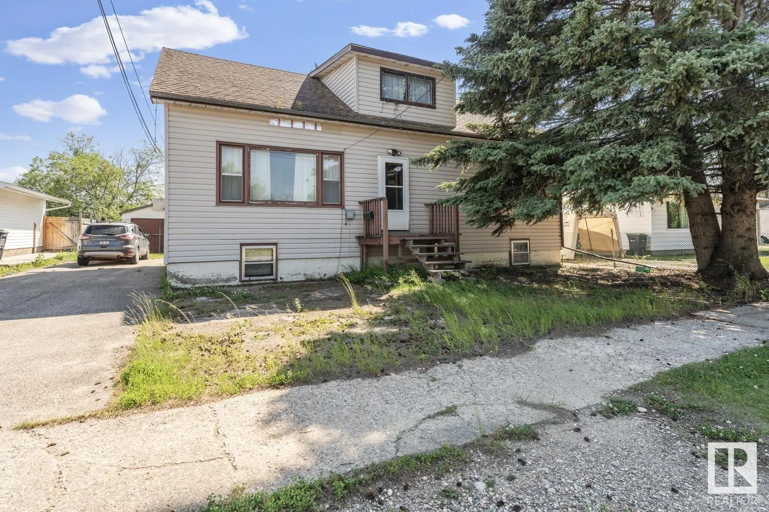 House for rent: 4715 47 Av, Cold Lake, Alberta T9M 1Y5