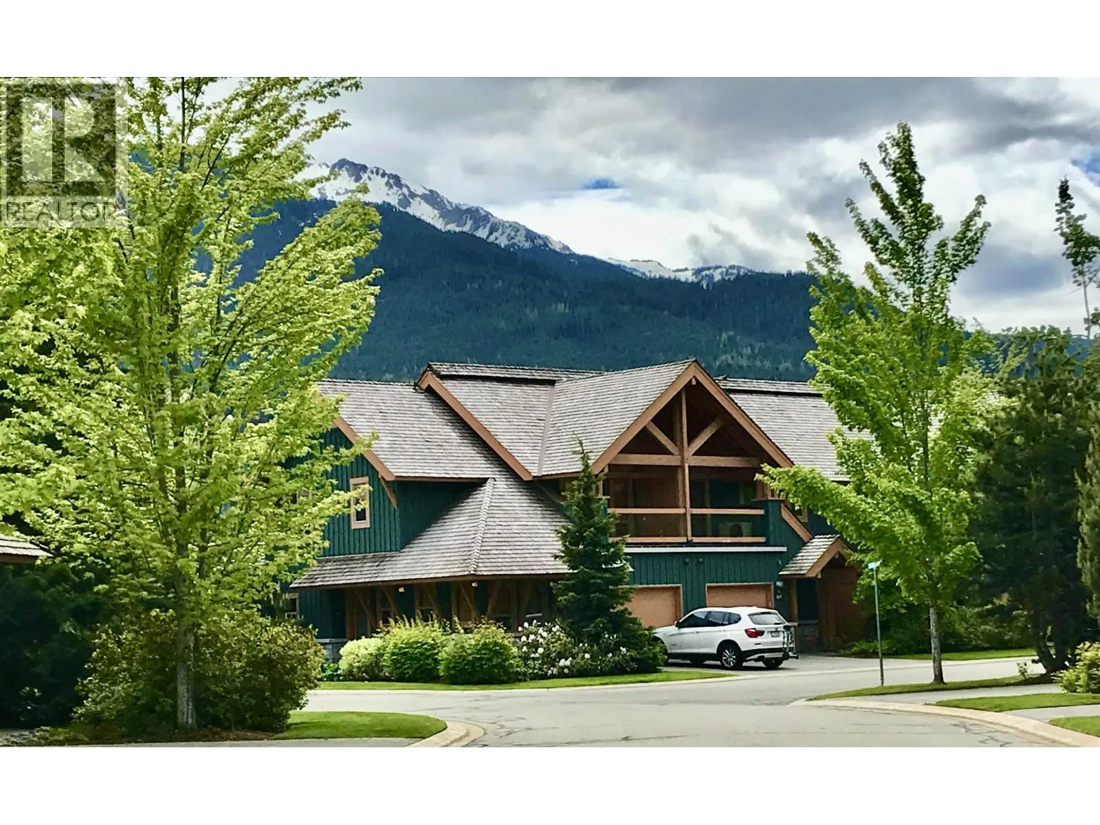 Row / Townhouse for rent: 4718b Settebello Drive, Whistler, British Columbia V0N 1B4