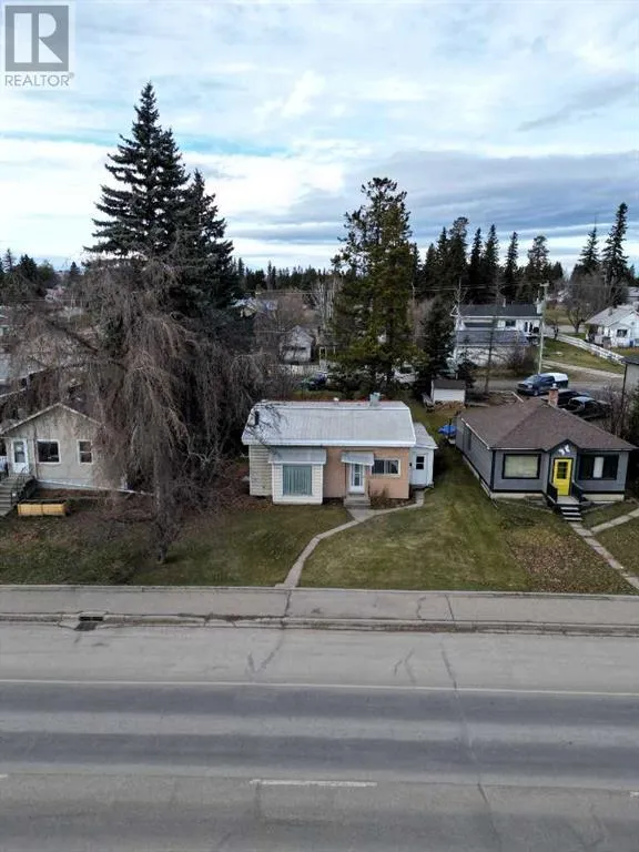 4720 4 Avenue, Edson, Alberta T7E 1C8