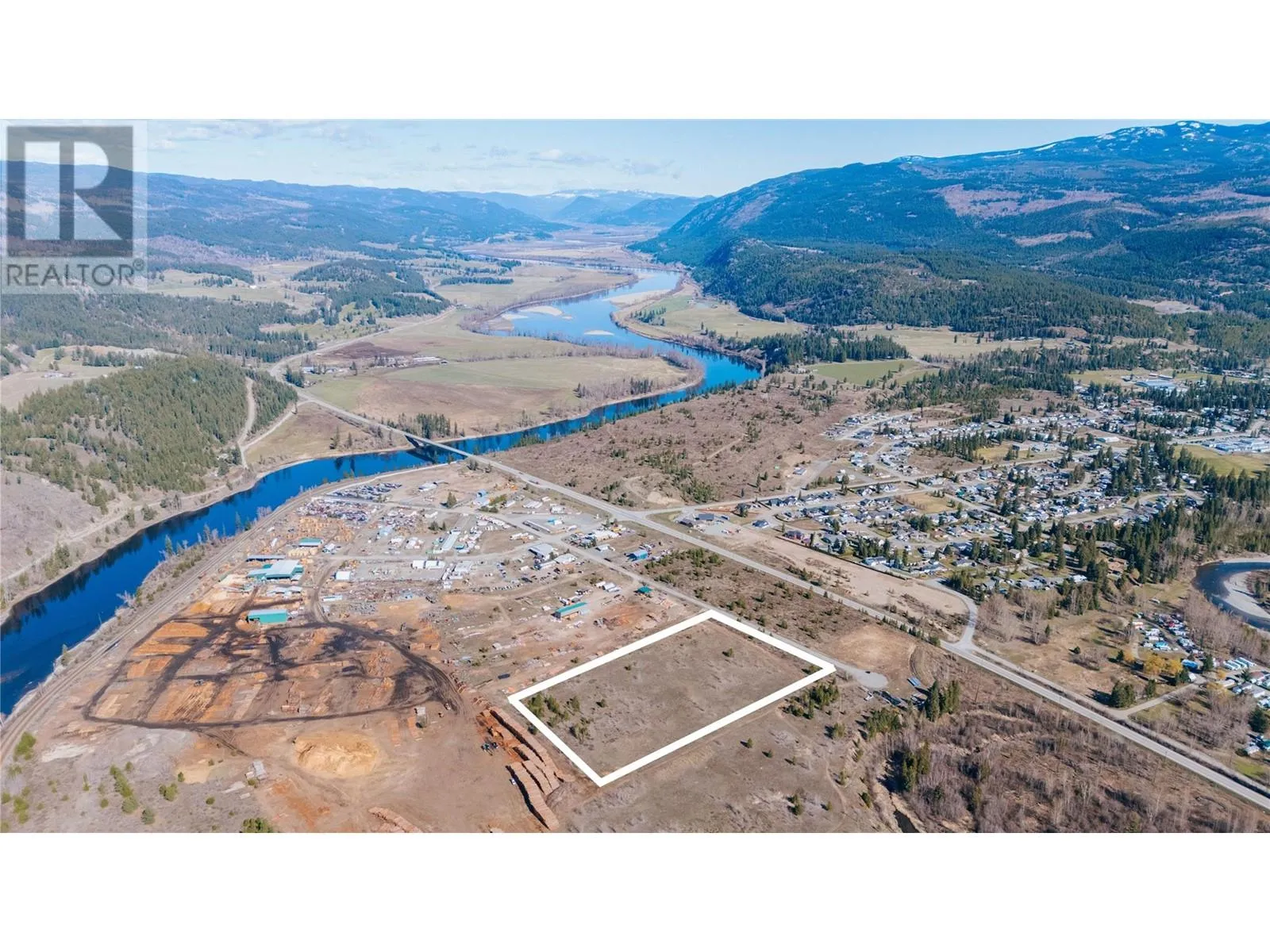 Other for rent: 4727 Gilbert Drive, Barriere, British Columbia V0E 1E0