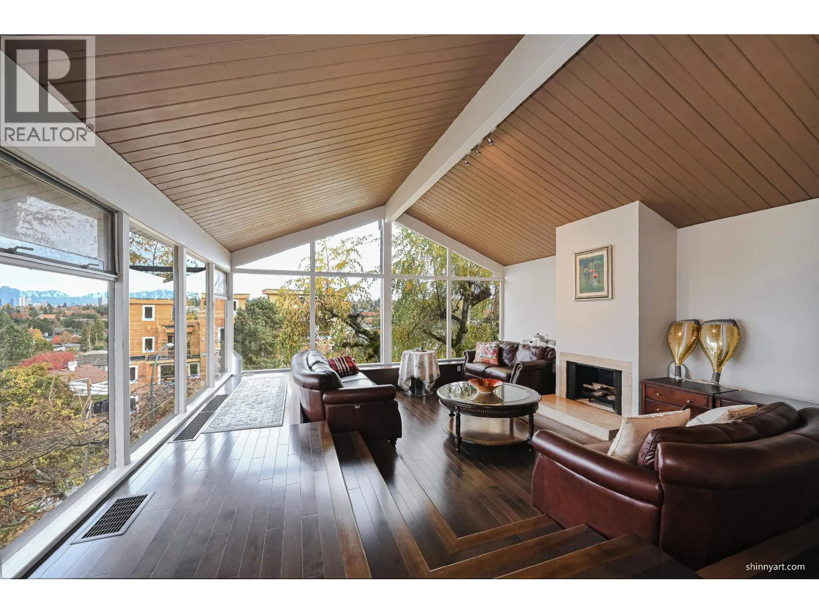 House for rent: 4729 Paton Street, Vancouver, British Columbia V6L 2H9