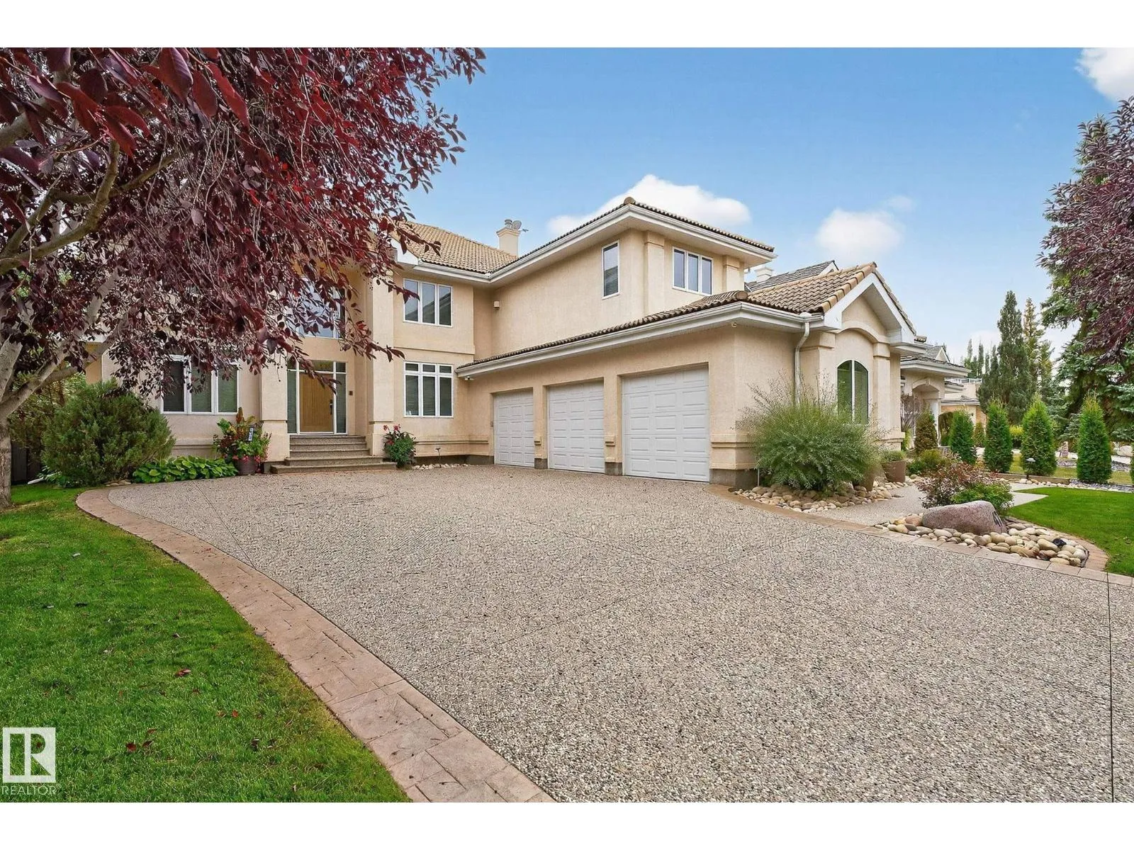 House for rent: 473 Heffernan Dr Nw, Edmonton, Alberta T6R 2X1