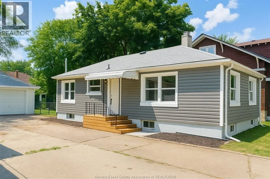 House for rent: 473 Indian Road, Windsor, Ontario N9C 2M3