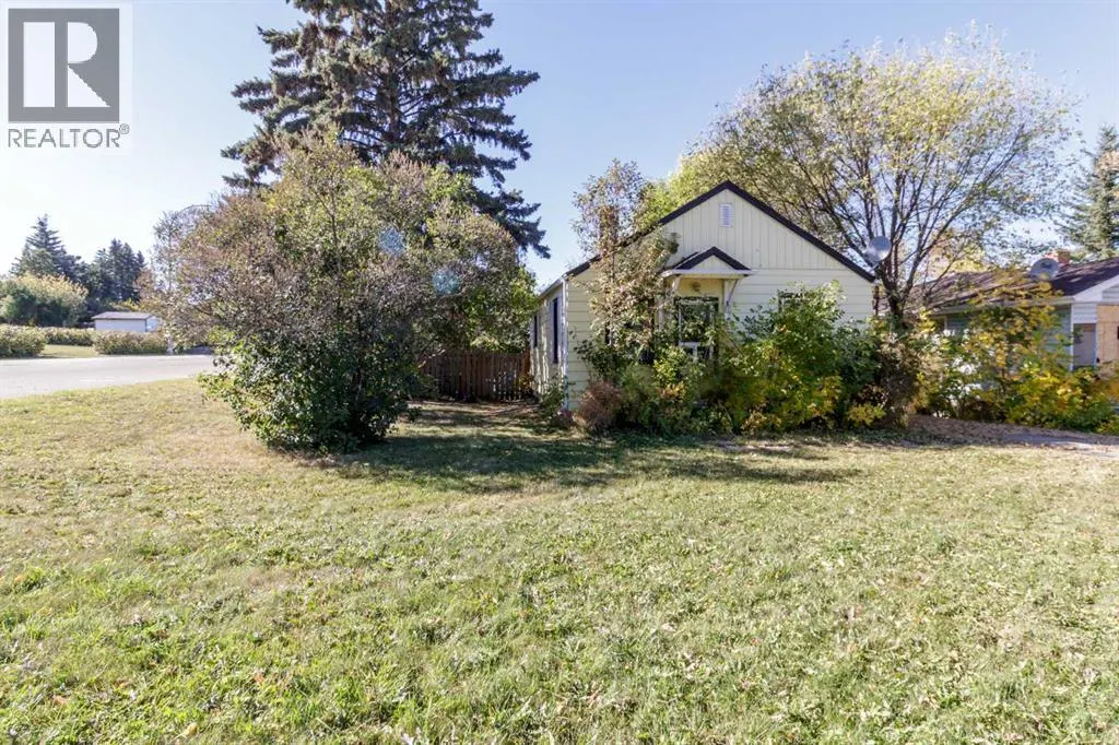 House for rent: 4732 52 Street, Sylvan Lake, Alberta T4S 1G5