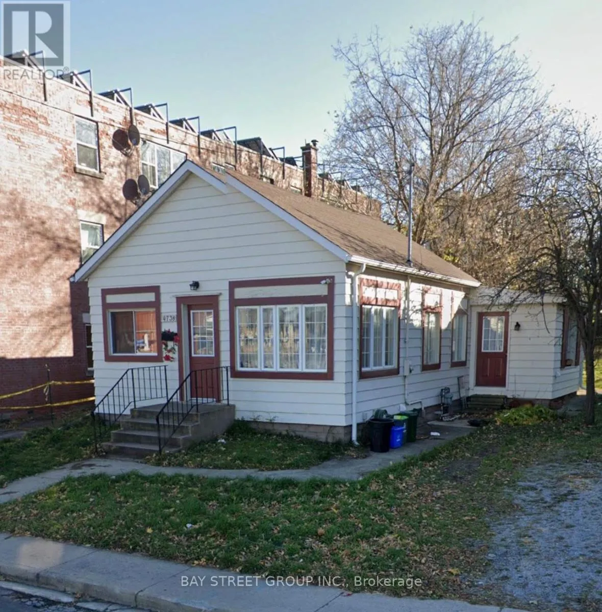 House for rent: 4738 Huron Street, Niagara Falls, Ontario L2E 2H9