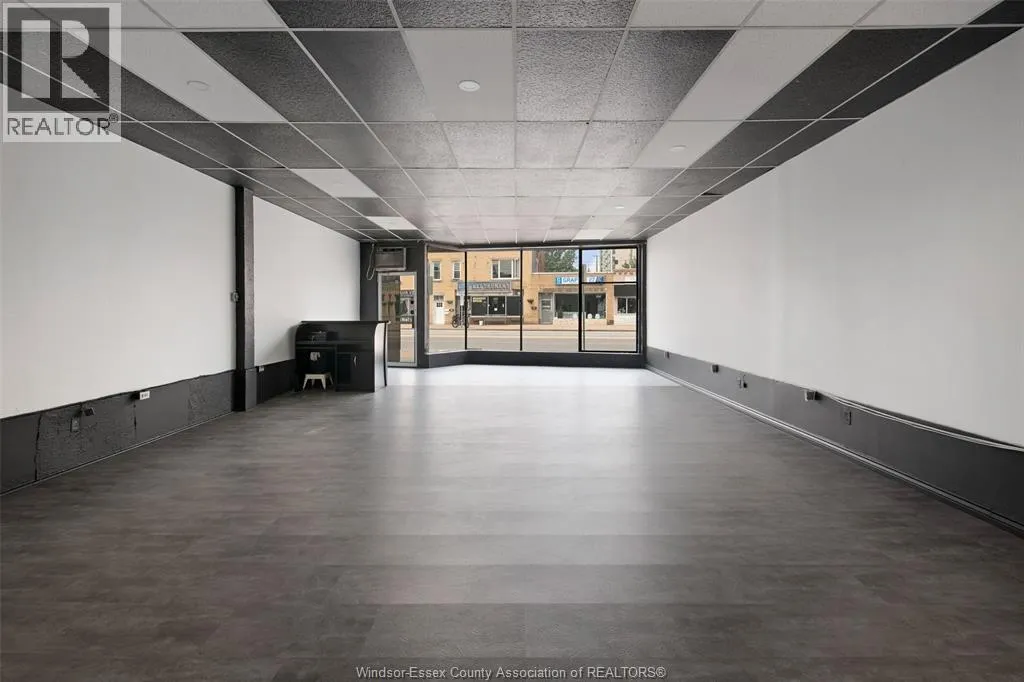 4739 Wyandotte Street East, Windsor, Ontario N8Y 1H8