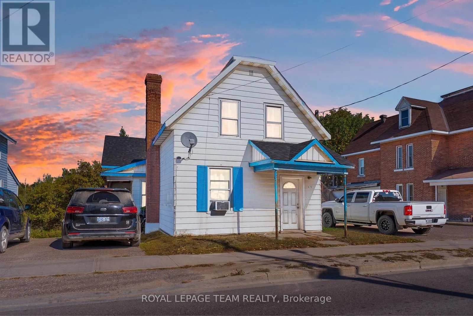 Duplex for rent: 475 Pembroke Street W, Pembroke, Ontario K8A 5P1