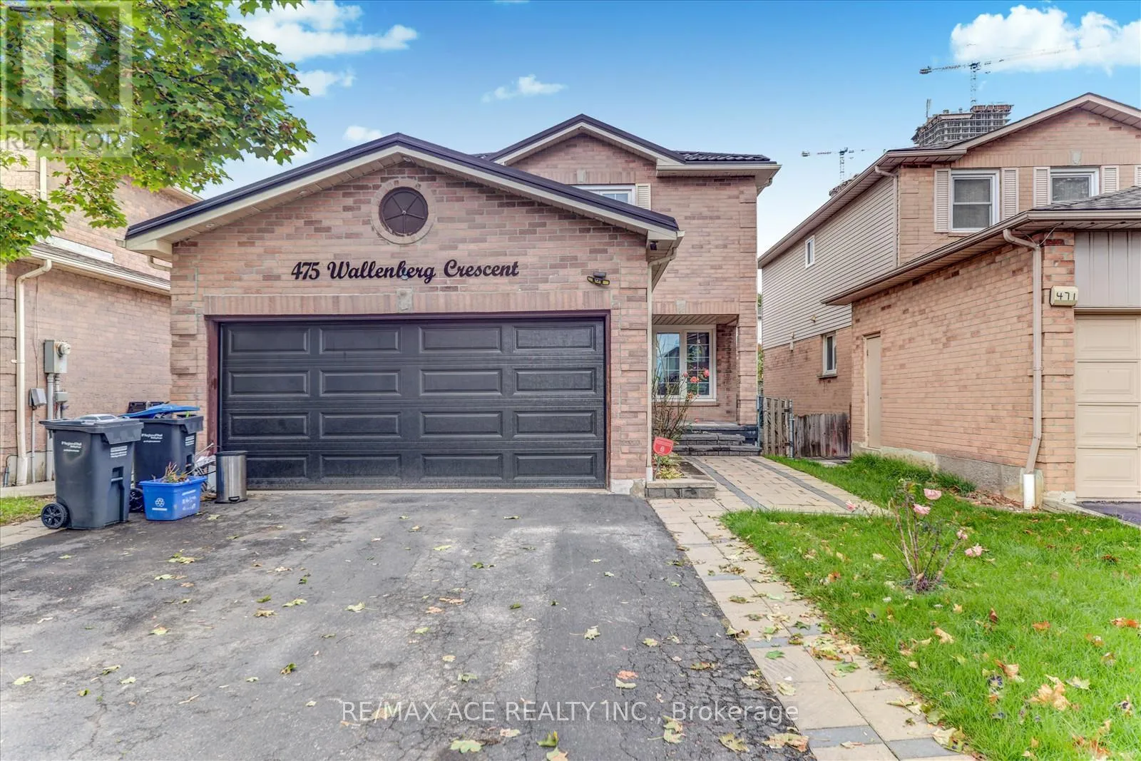 House for rent: 475 Wallenberg Crescent, Mississauga, Ontario L5B 3M2