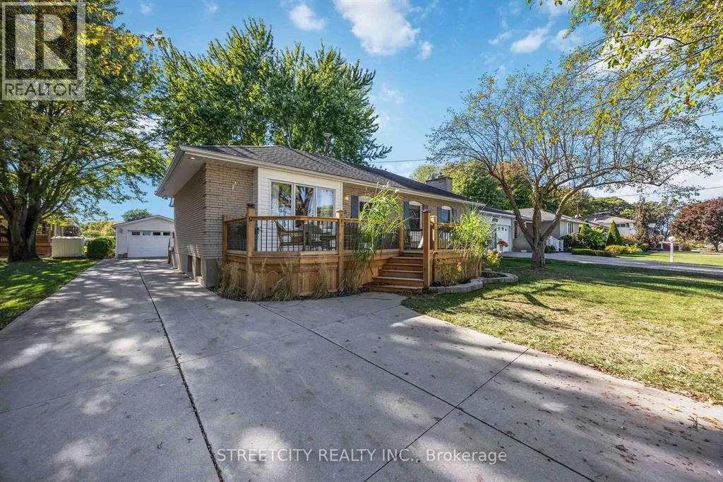 House for rent: 4767 St. Clair Parkway, St Clair, Ontario N0P 2B0