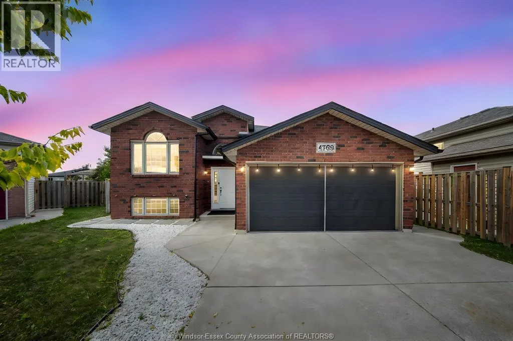 House for rent: 4769 Juliet Crescent, Windsor, Ontario N9G 3A7