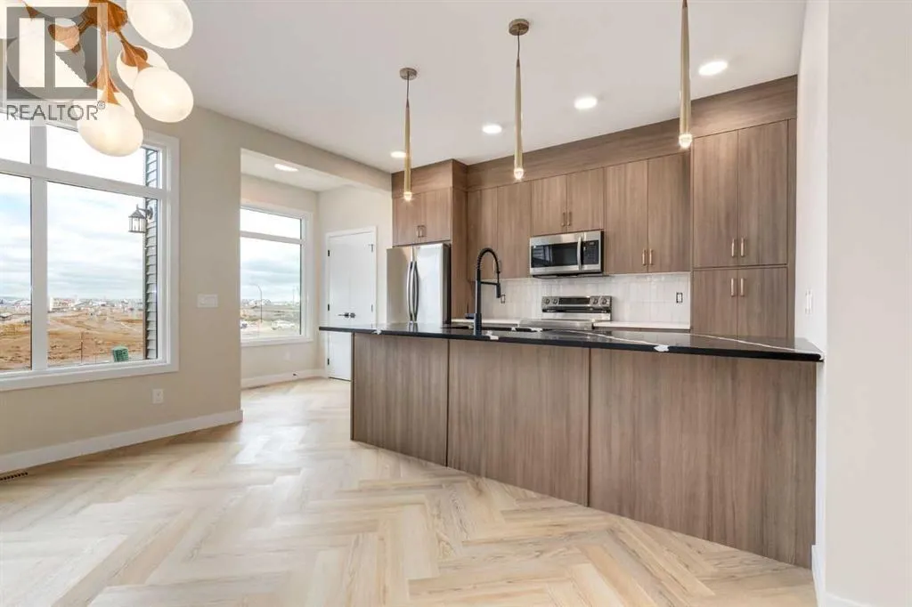 House for rent: 478 River Avenue, Cochrane, Alberta T4C 3B8