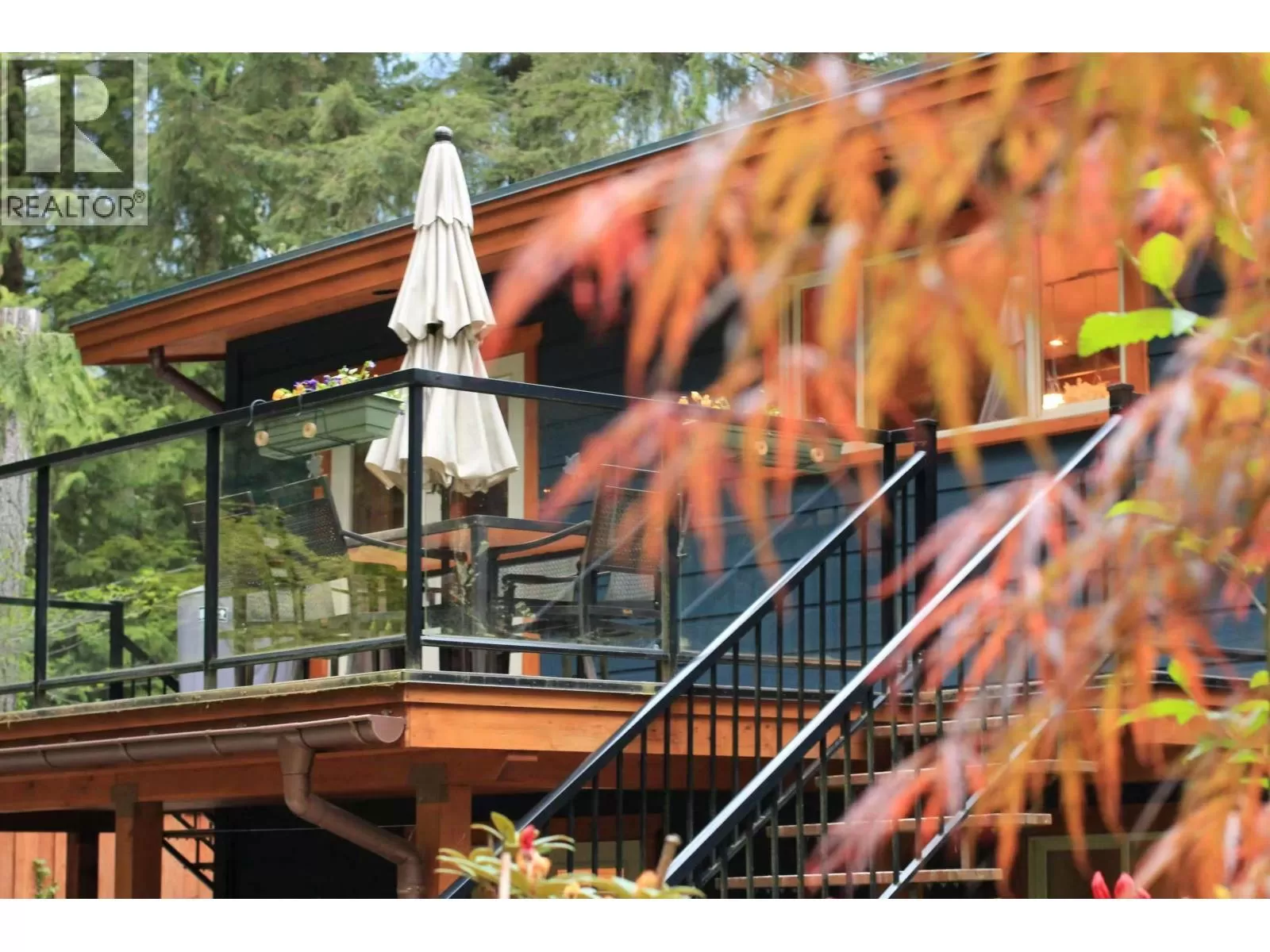 House for rent: 4793 Capilano Road, North Vancouver, British Columbia V7R 4K2