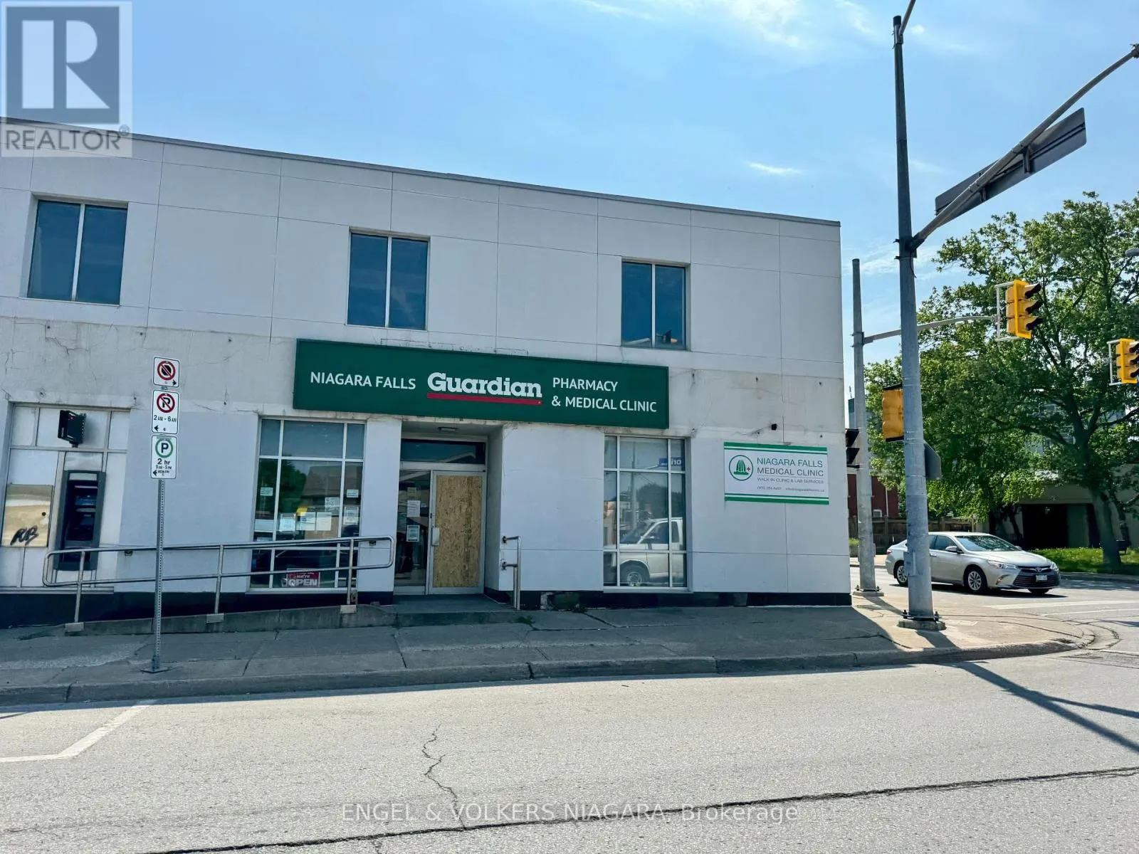 4796 Victoria Avenue, Niagara Falls, Ontario L2E 1W6
