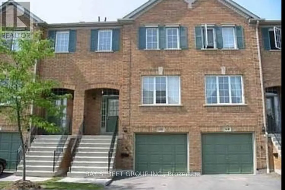 Row / Townhouse for rent: 48 - 5530 Glen Erin Drive, Mississauga, Ontario L5M 6E8