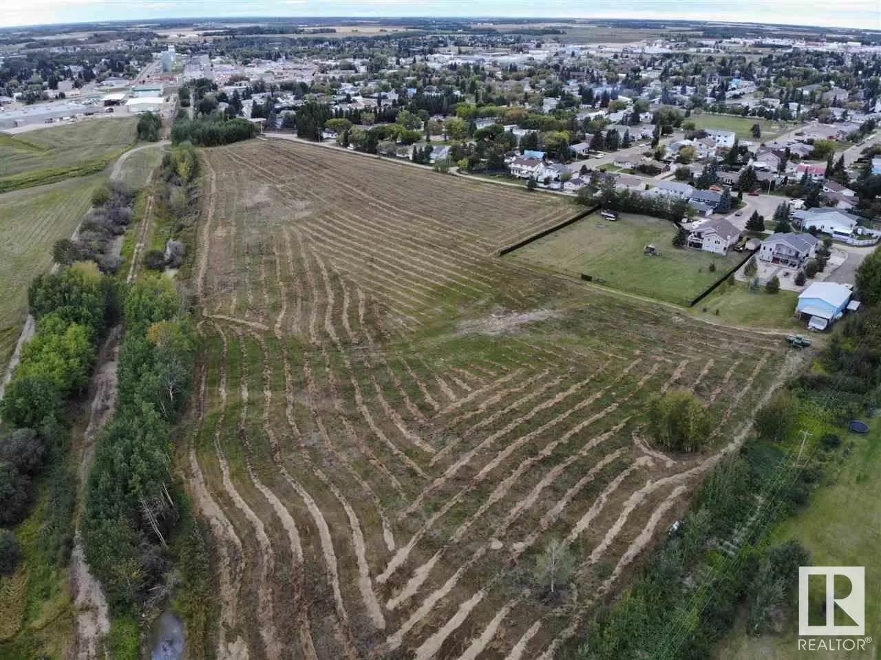 No Building for rent: 48 Avenue And 46 Street, Rural Barrhead County, Alberta T7N 1A5