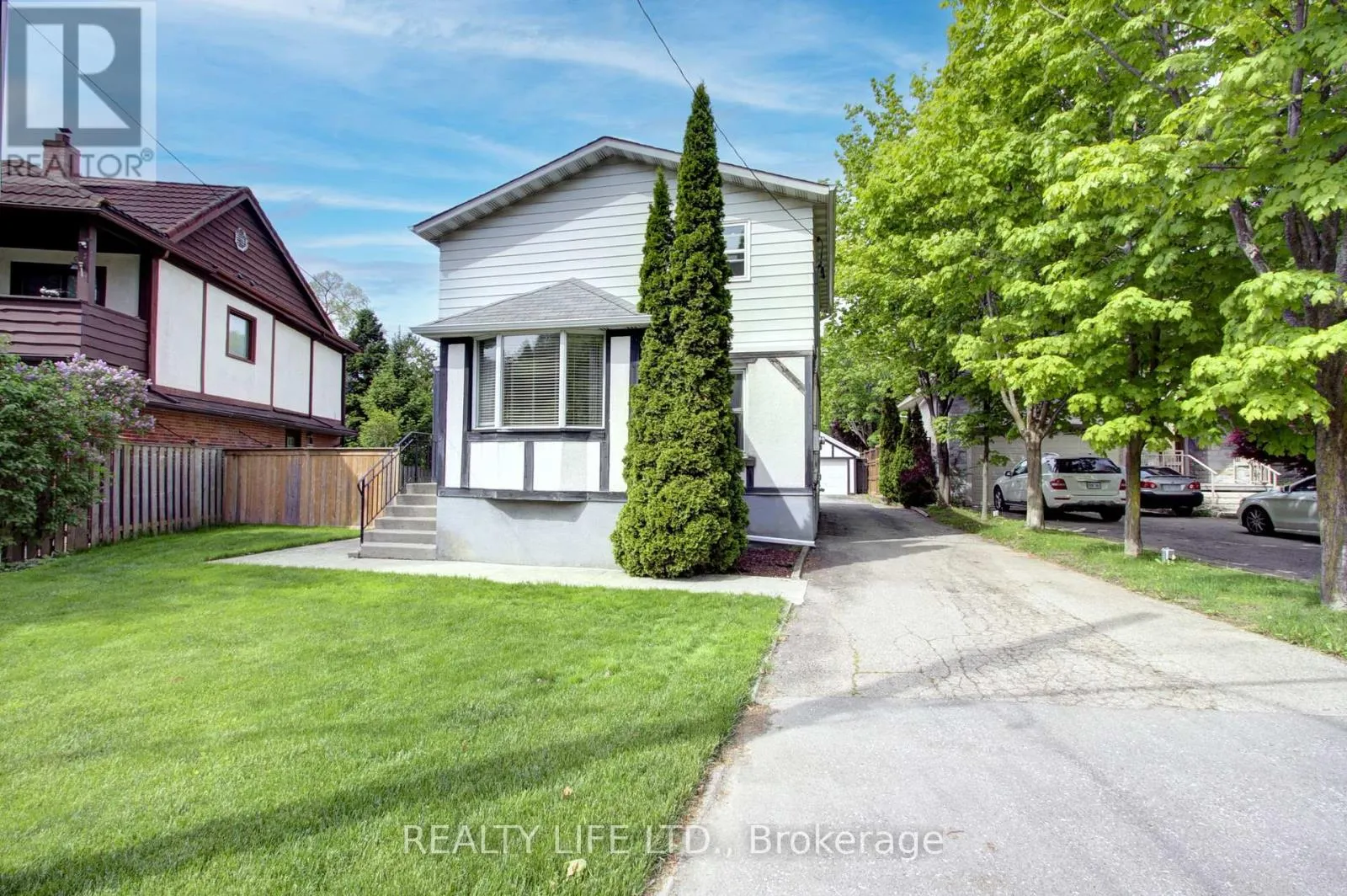 House for rent: 48 Bonnyview Drive, Toronto, Ontario M8Y 3G6