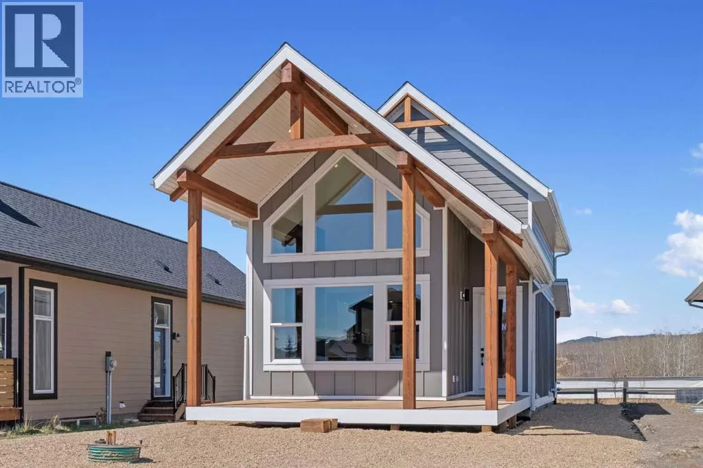 House for rent: 48 Cottageclub Lane, Rural Rocky View County, Alberta T4C 1B1