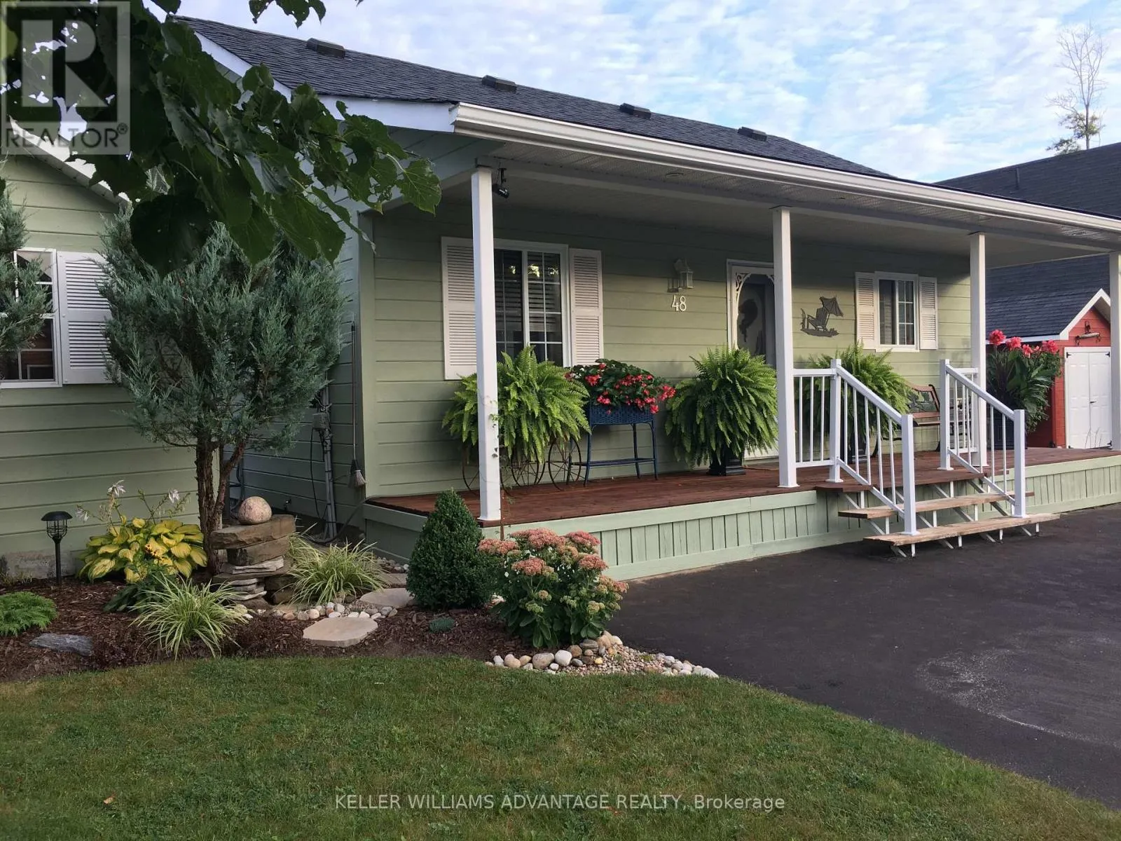 House for rent: 48 Madawaska Trail, Wasaga Beach, Ontario L9Z 1X7