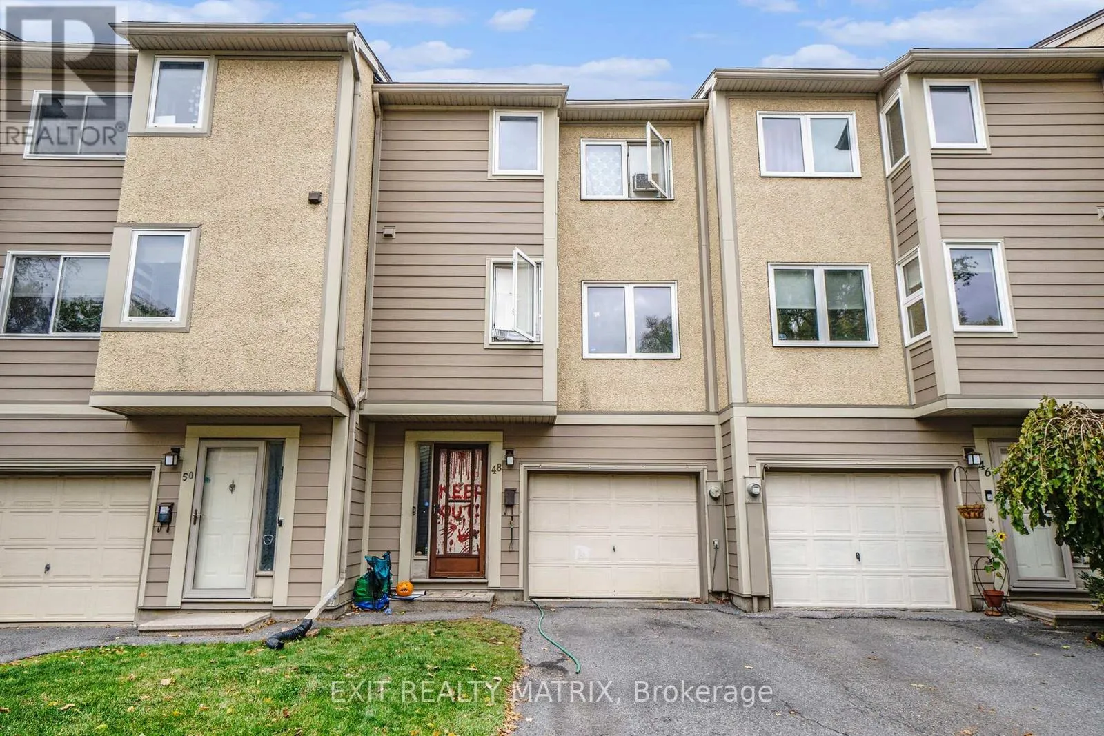 Row / Townhouse for rent: 48 Peary Way, Ottawa, Ontario K2L 1Z8