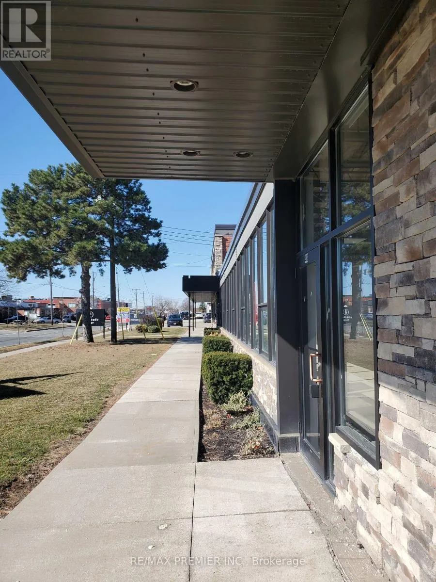 Multi-Tenant Industrial for rent: 48 Samor Road, Toronto, Ontario M6A 1J6