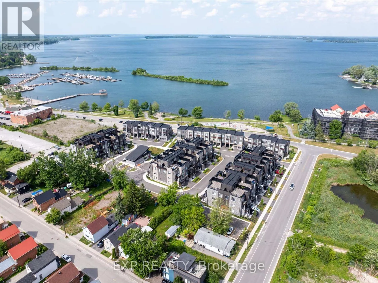 Row / Townhouse for rent: 48 Wyn Wood Lane, Orillia, Ontario L3V 8P7