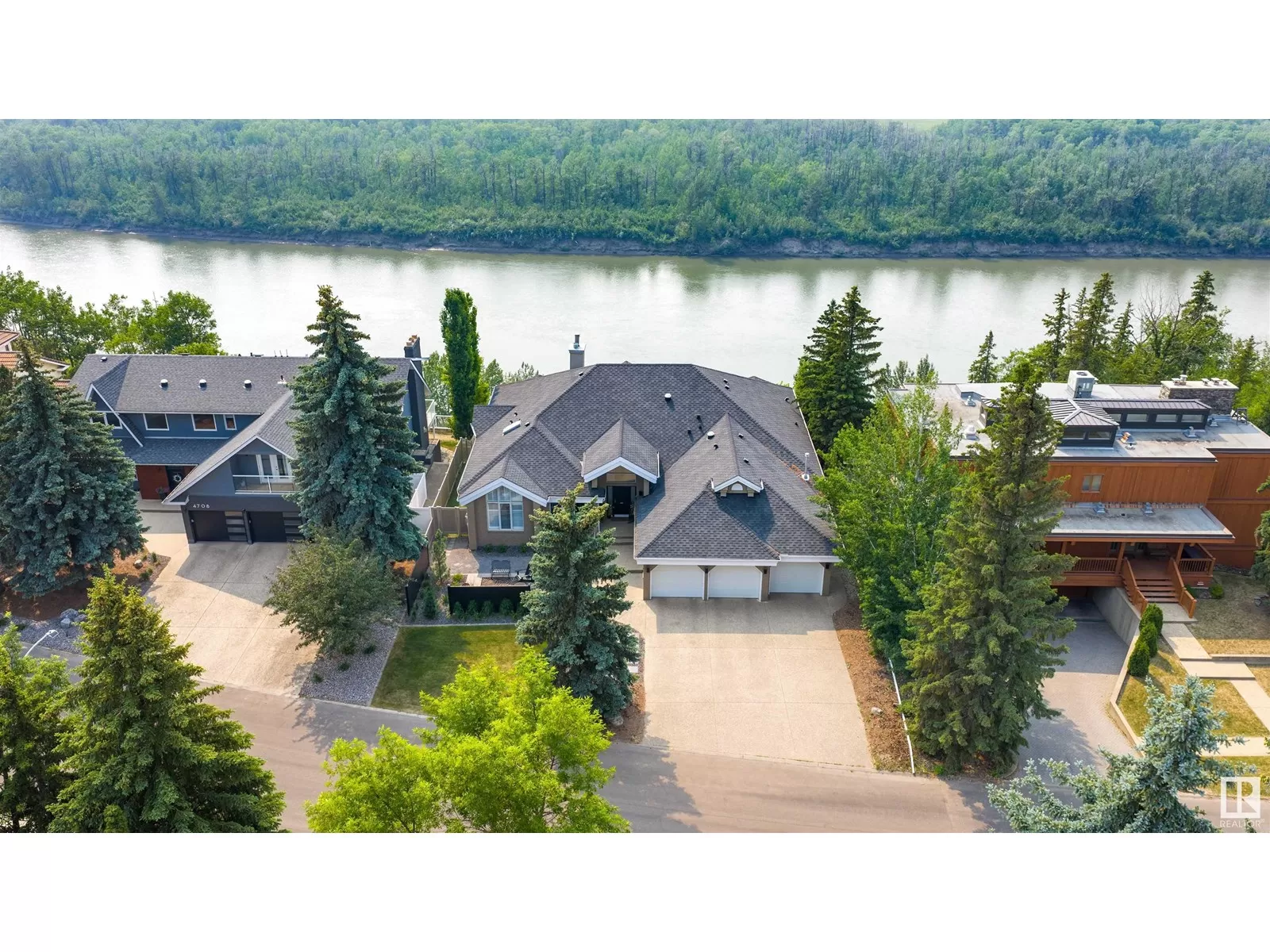 House for rent: 4804 154 St Nw, Edmonton, Alberta T6H 5K7