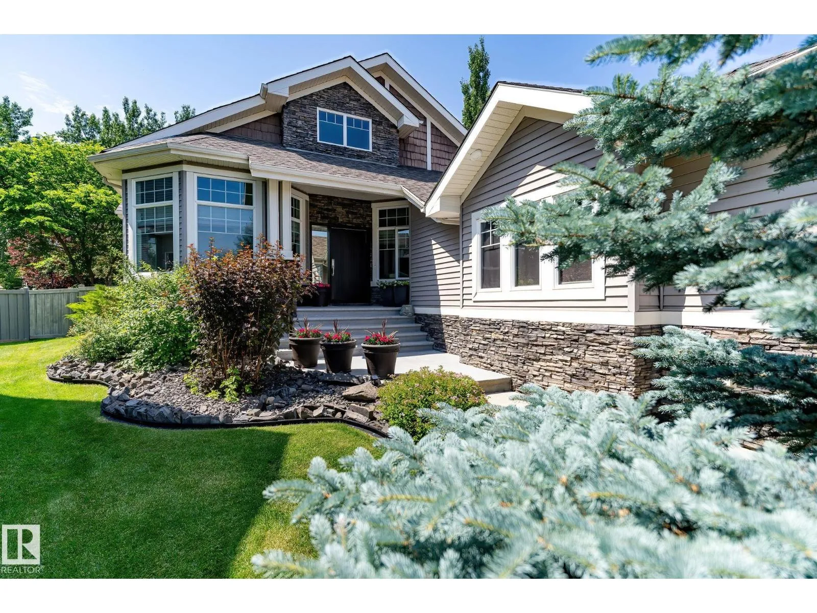 House for rent: 4804 212 St Nw, Edmonton, Alberta T6M 0G2