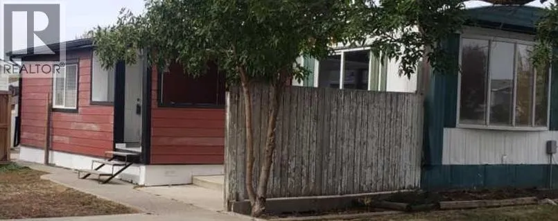 Manufactured Home for rent: 4806 6 Street, Coalhurst, Alberta T0L 0V0